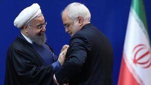 خون ظریف از روحانی رنگین تر است؟!