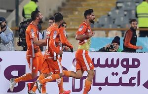یکی دیگر از شاگردان دایی استقلالی شد