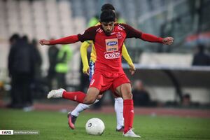 دوست دارم پرسپولیس به استقلال بخورد