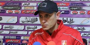 گل‌محمدی:رسول‌پناه مثل بولدوزر از روی پرسپولیس رد شد/ با بیانیه‌های چیپ خودشان را توجیه کردند