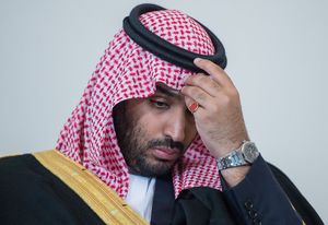 خشم مردم الجزائر از سفر «بن سلمان» به کشورشان +عکس