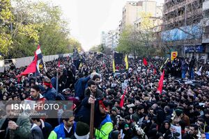 حیرت خبرنگار نیویورک‌تایمز از دریای بی‌پایان مردم تهران