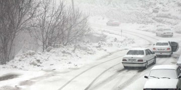 باران در پایتخت/‌بارش برف و‌ اختلال ترافیکی در جاده‌ها