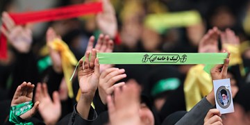 الهام لباس زردهای فرانسه از حرکت انقلاب اسلامی/ برگزاری شکوهمند پیروزی انقلاب اسلامی دستور کار قرار گیرد
