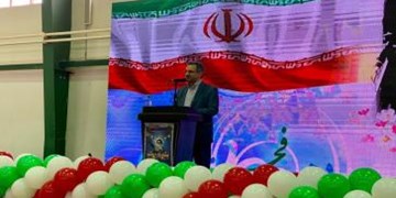 دختران و زنان سرزمین همراه مردان در توسعه کشور نقش دارند