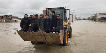 حضور رئیس ستاد اجرایی فرمان حضرت امام در مناطق سیل‌زده گلستان