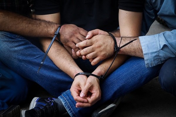 پلیس،قاتلان را در مجلس ختم مقتول دستگیر کرد