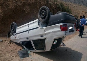 مصدوم شدن 5 نفر بر اثر واژگونی خودرو پراید