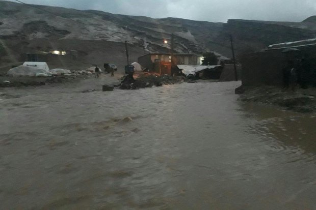 وقوع سیل در لرستان با بیش از ١٠٠نفر حادثه دیده