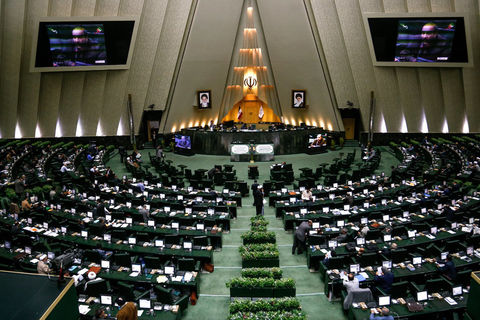 کارمندان بانک‌ها مشمول سختی کار نمی‌شوند