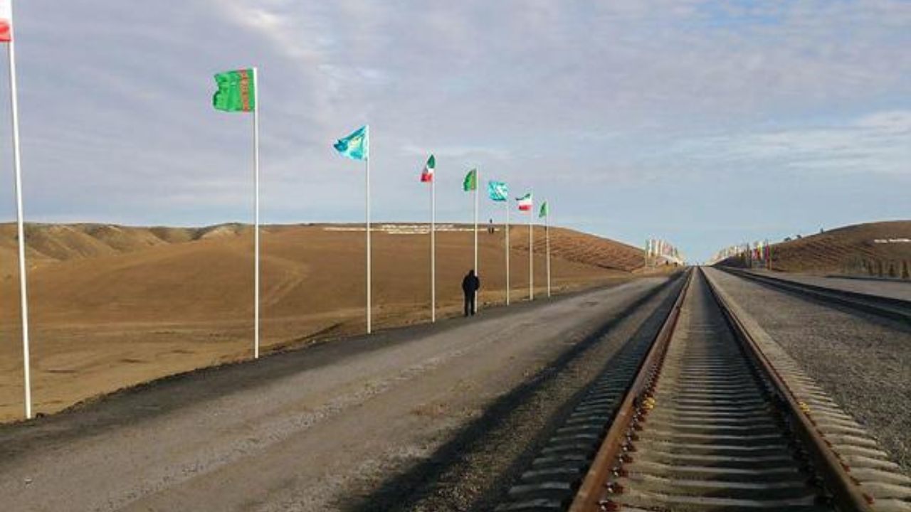 بهره‌برداری خط آهن قزوین – رشت تا ده روز دیگر