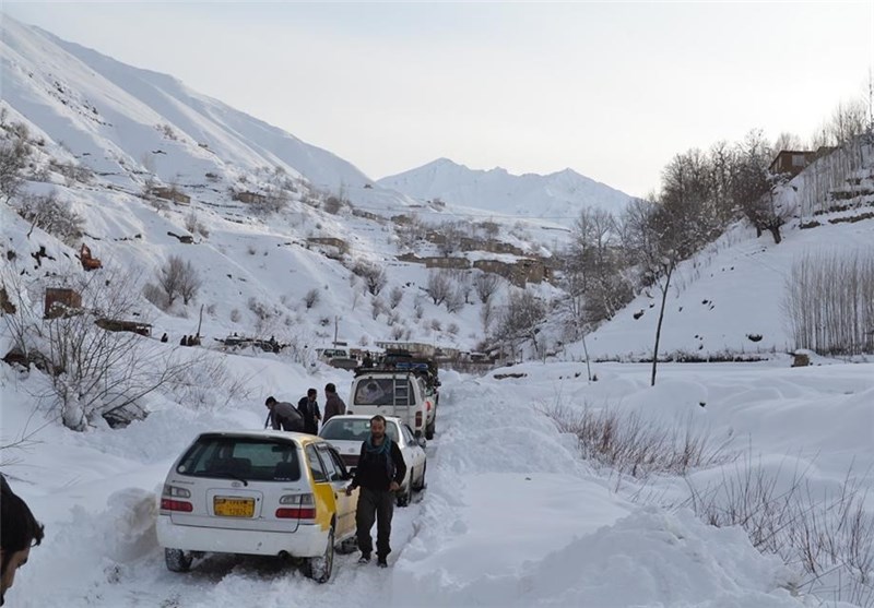 محدودیت ترافیکی در ۴ محور مواصلاتی استان گلستان؛ تردد ‌فقط با زنجیرچرخ امکانپذیر است