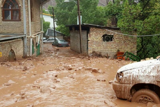 به ما گفتند سيل واقعيت ندارد وگرنه وسايلمان را جمع می‌کردیم+ویدئو