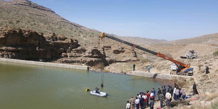 مرگ 3 عضو یک خانواده در سقوط خودرو به سد شهربابک