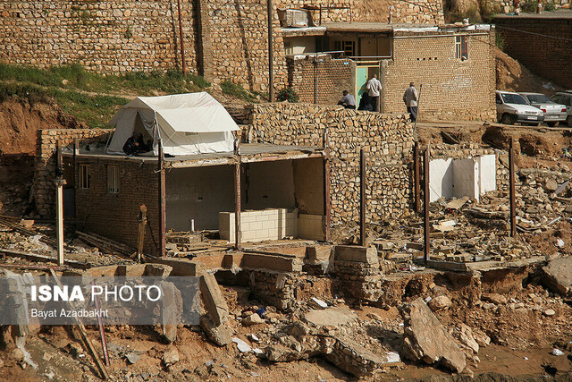 اهدای کمک‌های شیعیان هندوستان به سیل‌زدگان کشور