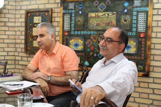 رفتار دوگانه سلبریتی‌ها آسیب‌زاست یا به نفع جامعه؟