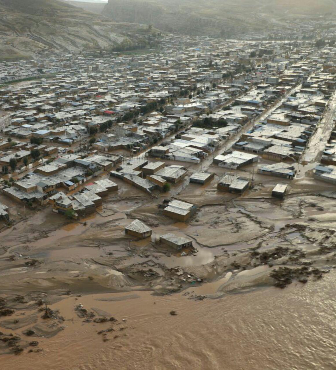 بحران سیل هنوز در پلدختر از پا ننشسته/ مطالبات کشاورزان هنوز پرداخت نشده است/ مشکل بهداشتی در شهر وجود ندارد